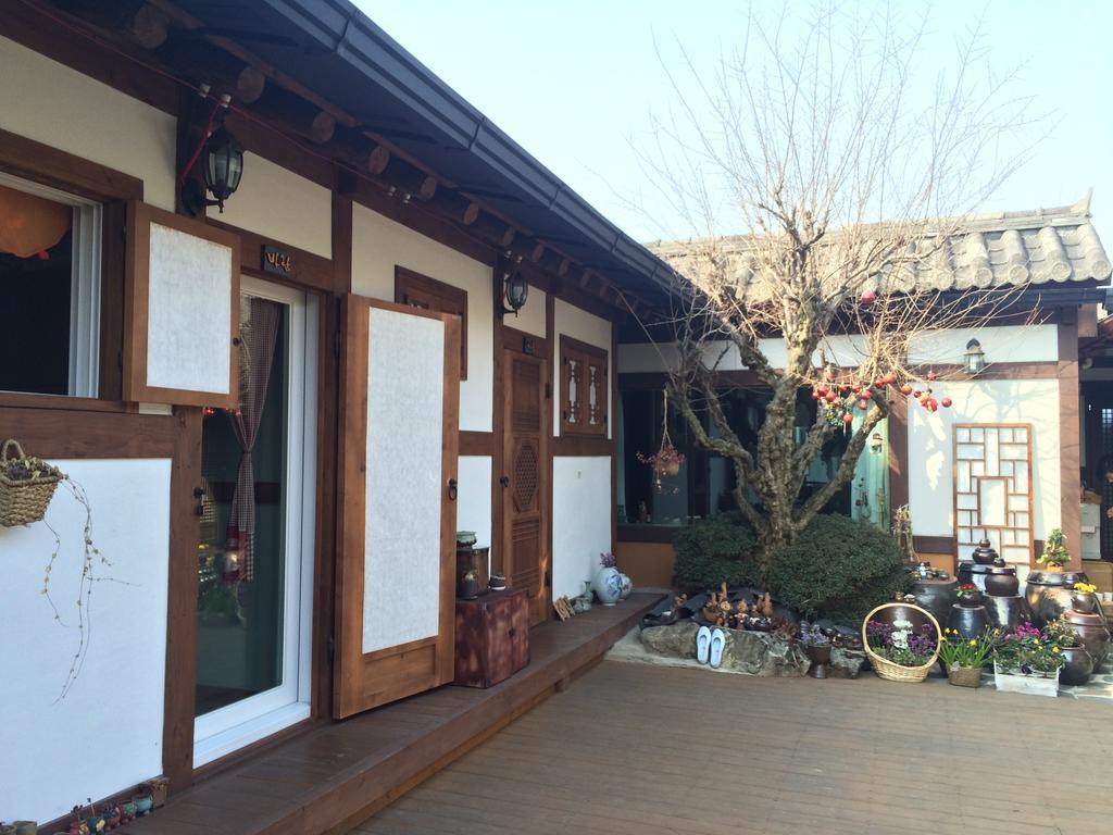 Inyeon Hanok Guesthouse Jeonju Exterior photo