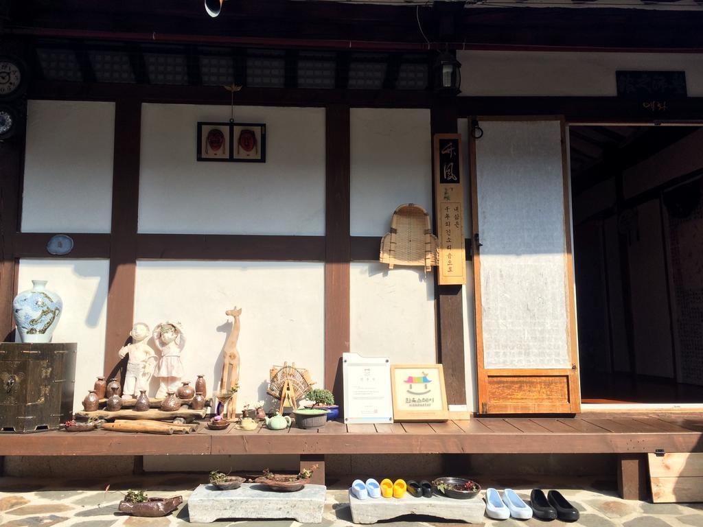 Inyeon Hanok Guesthouse Jeonju Exterior photo