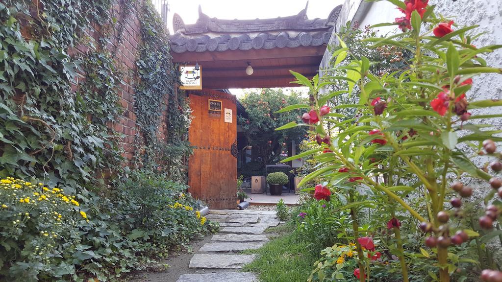 Inyeon Hanok Guesthouse Jeonju Exterior photo