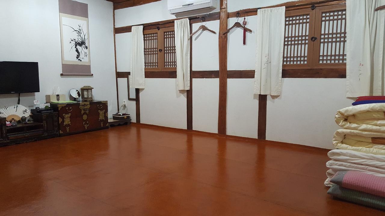 Inyeon Hanok Guesthouse Jeonju Exterior photo