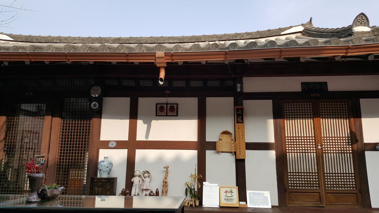 Inyeon Hanok Guesthouse Jeonju Exterior photo