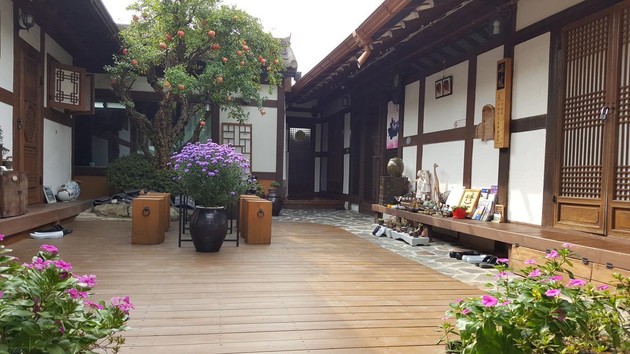 Inyeon Hanok Guesthouse Jeonju Exterior photo