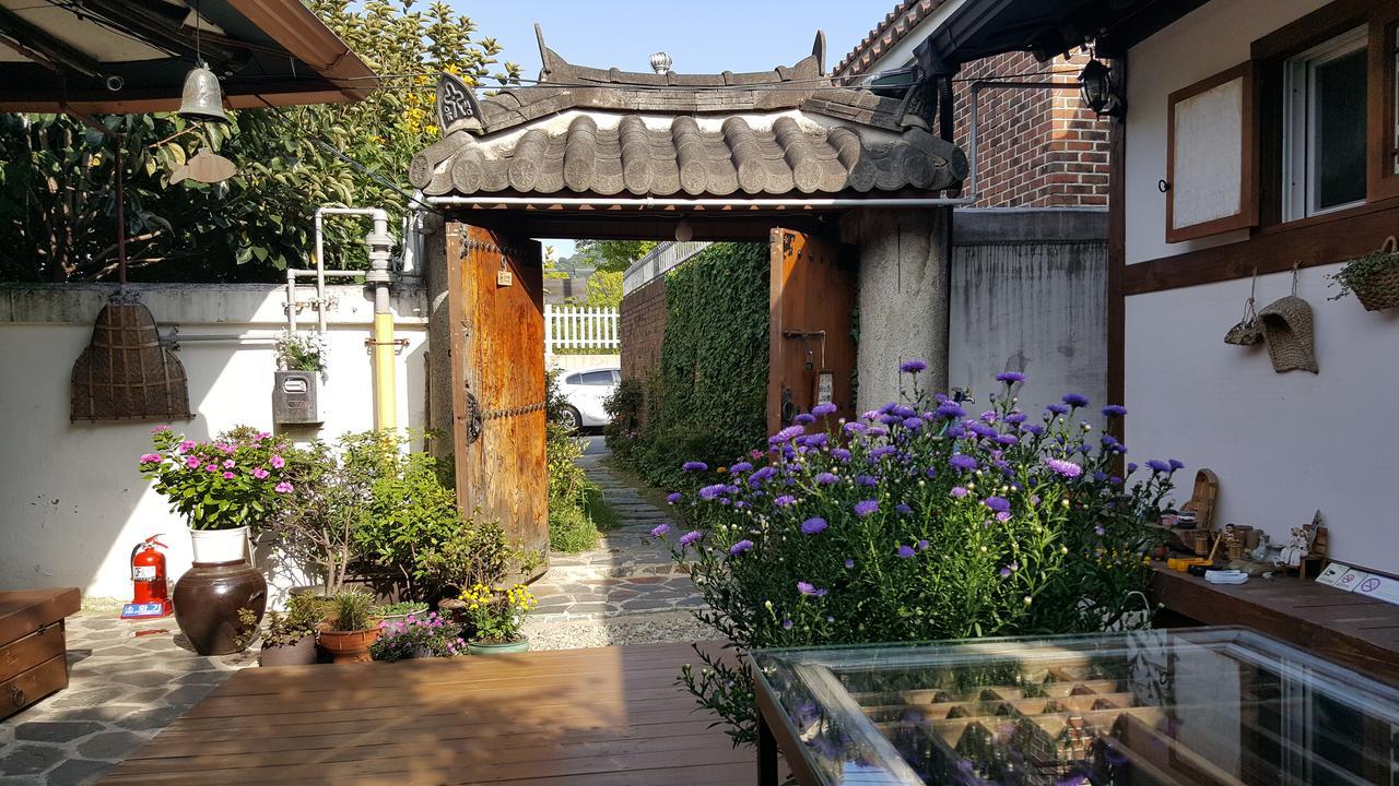 Inyeon Hanok Guesthouse Jeonju Exterior photo